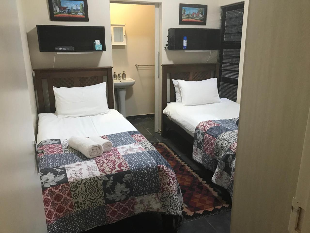 A Little Guesthouse بلومفونتين المظهر الخارجي الصورة