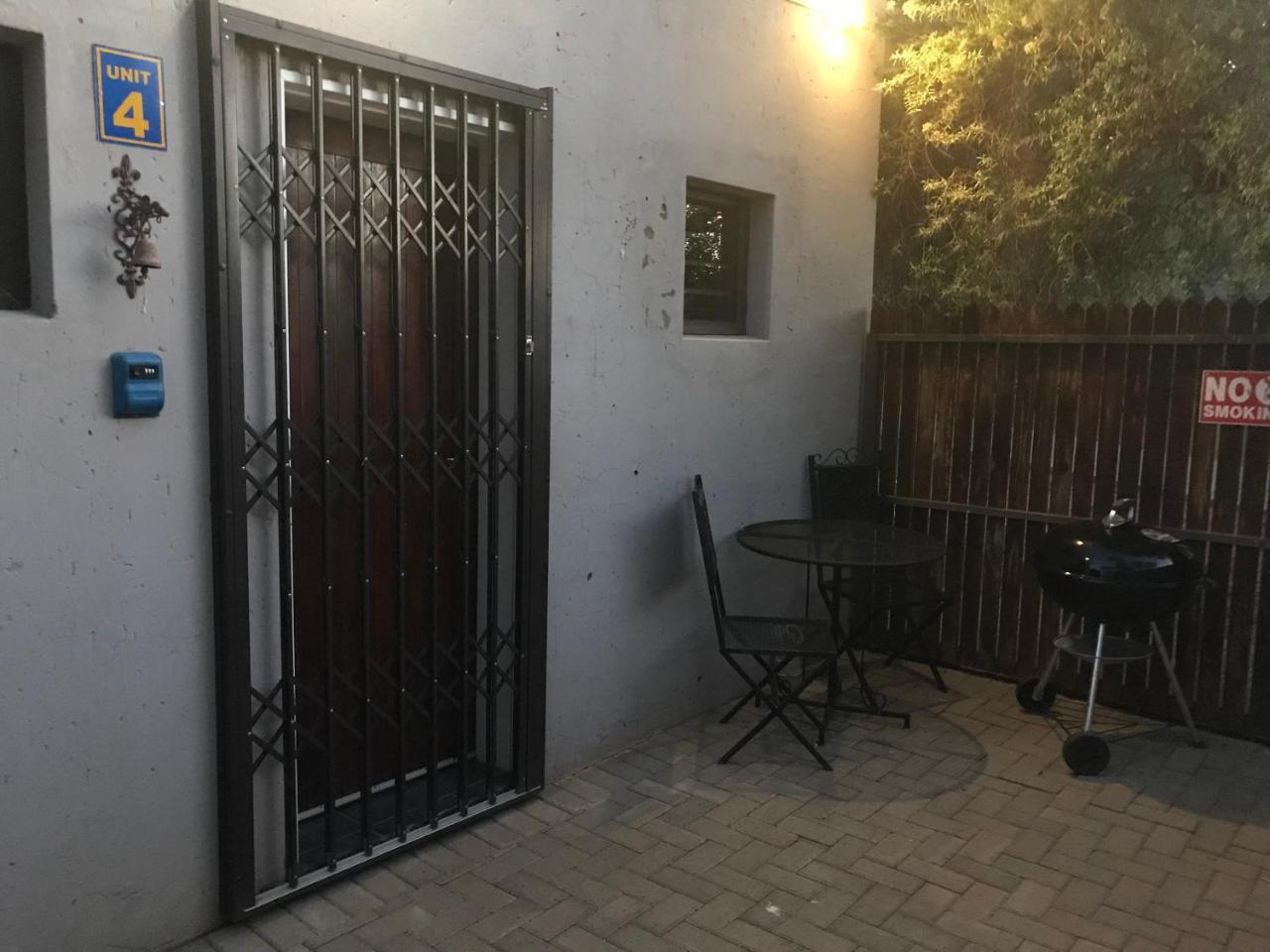 A Little Guesthouse بلومفونتين المظهر الخارجي الصورة